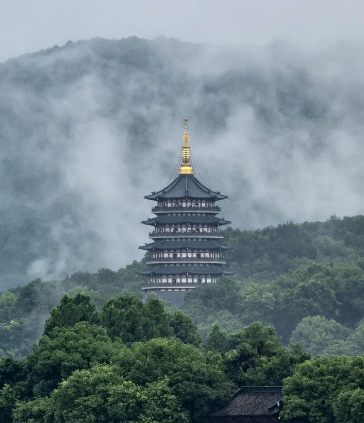 פגודת לֵייפֶנְג